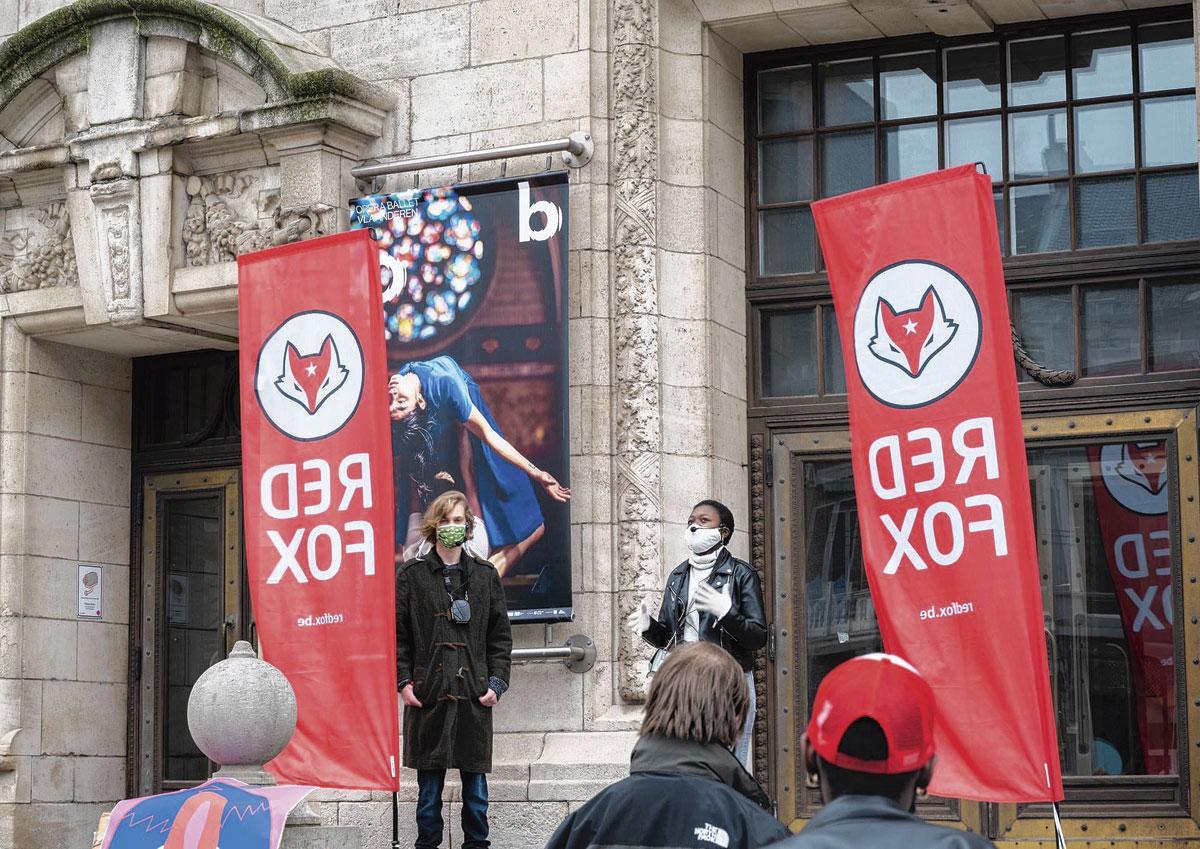Pour rajeunir les structures du parti, ses organisations de jeunes (scouts des Red Foxes, étudiants de Comac) y enverront des représentants.