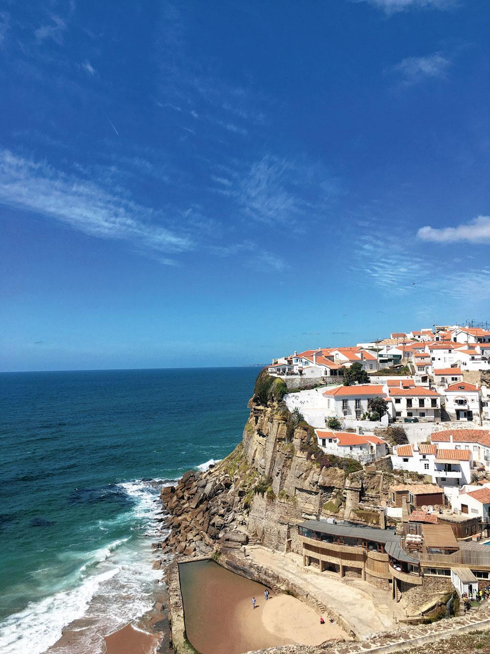 Azenhas do Mar boven Lissabon.