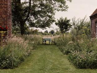 hoeve met pluktuin
